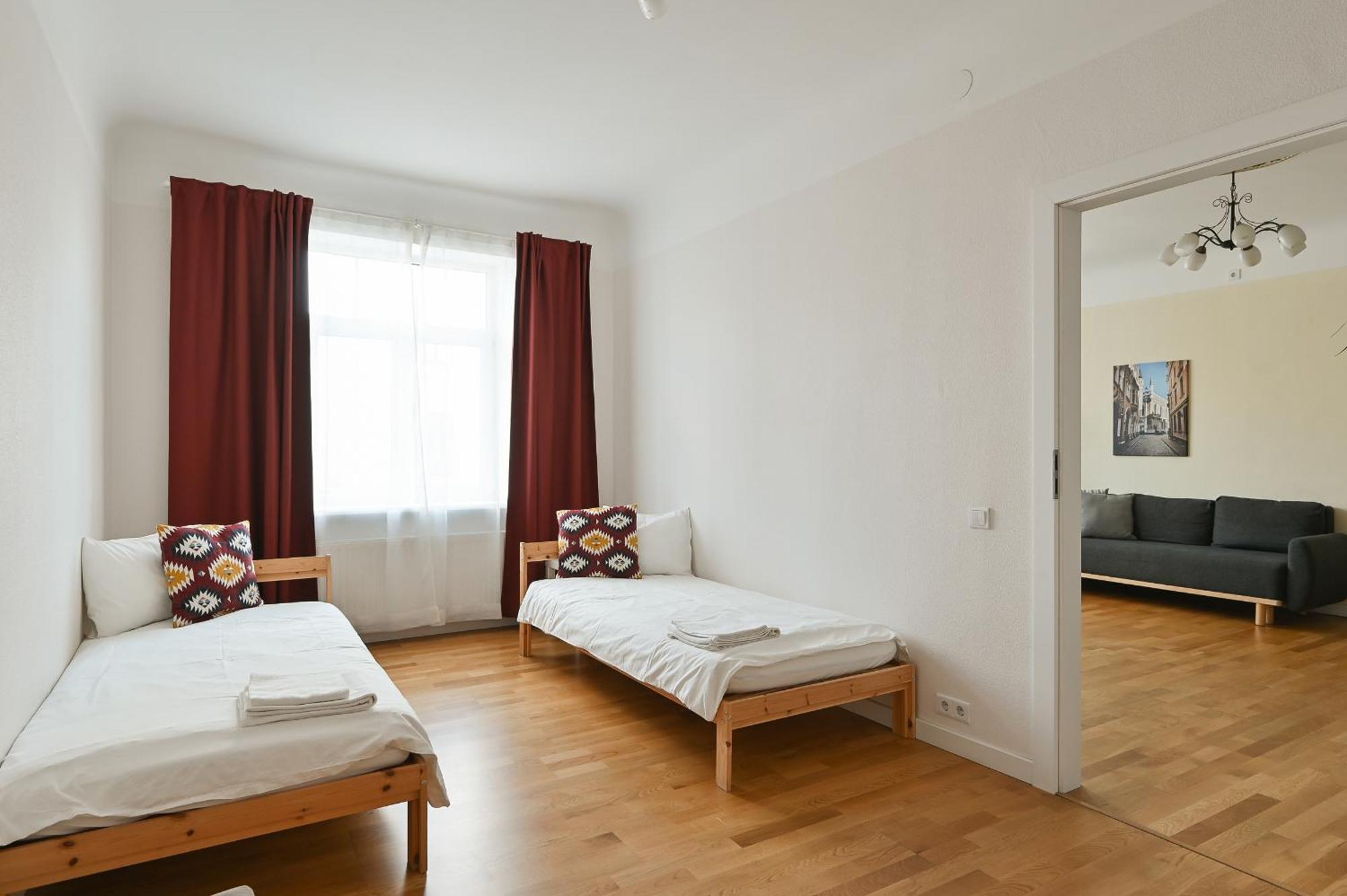 Families & Groups - 4 Bedrooms - Spacious 110m2 - Perfect Location Appartement *