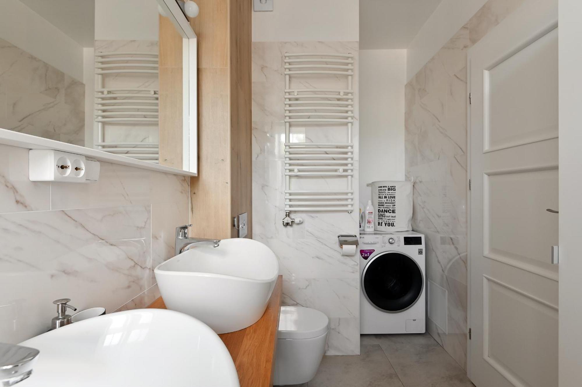 Families & Groups - 4 Bedrooms - Spacious 110m2 - Perfect Location Appartement